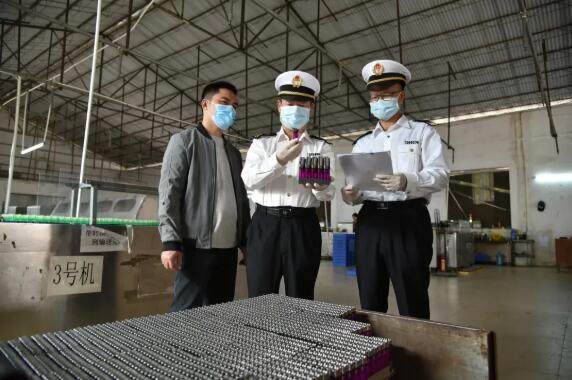 <a href='http://m.chinaepdmgranules.com' title='危險品運輸' >危險品運輸</a>