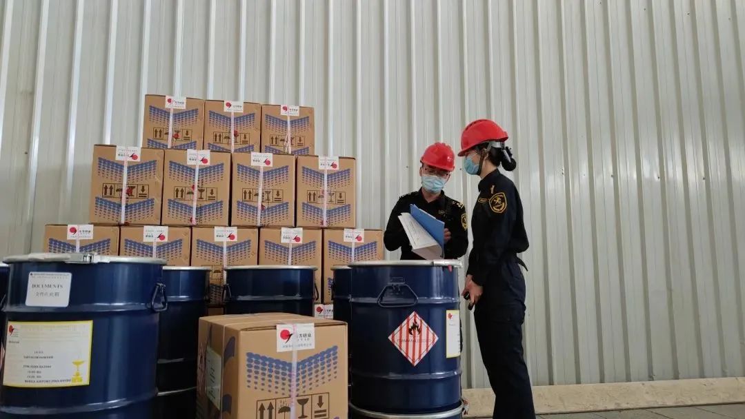 中港<a href='http://m.chinaepdmgranules.com' title='危險品海運' >危險品海運</a>